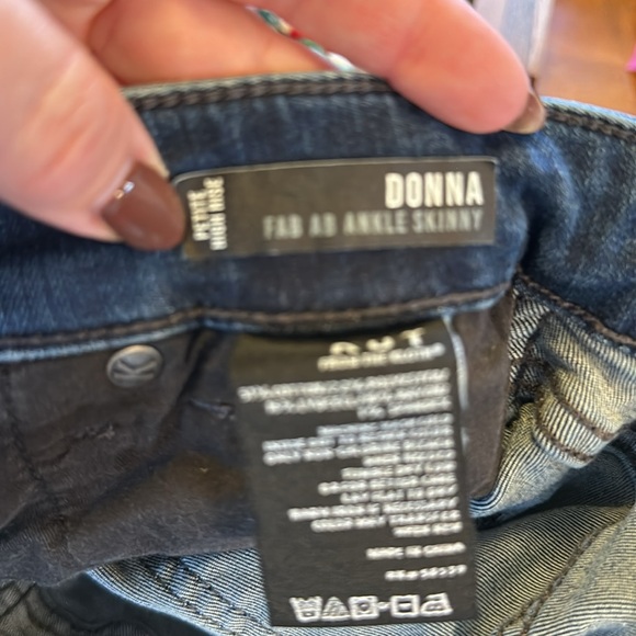 Kut From the Kluth Donna Fab Ab Ankle Skinny Petite High Rise 4P EUC - Picture 7 of 8